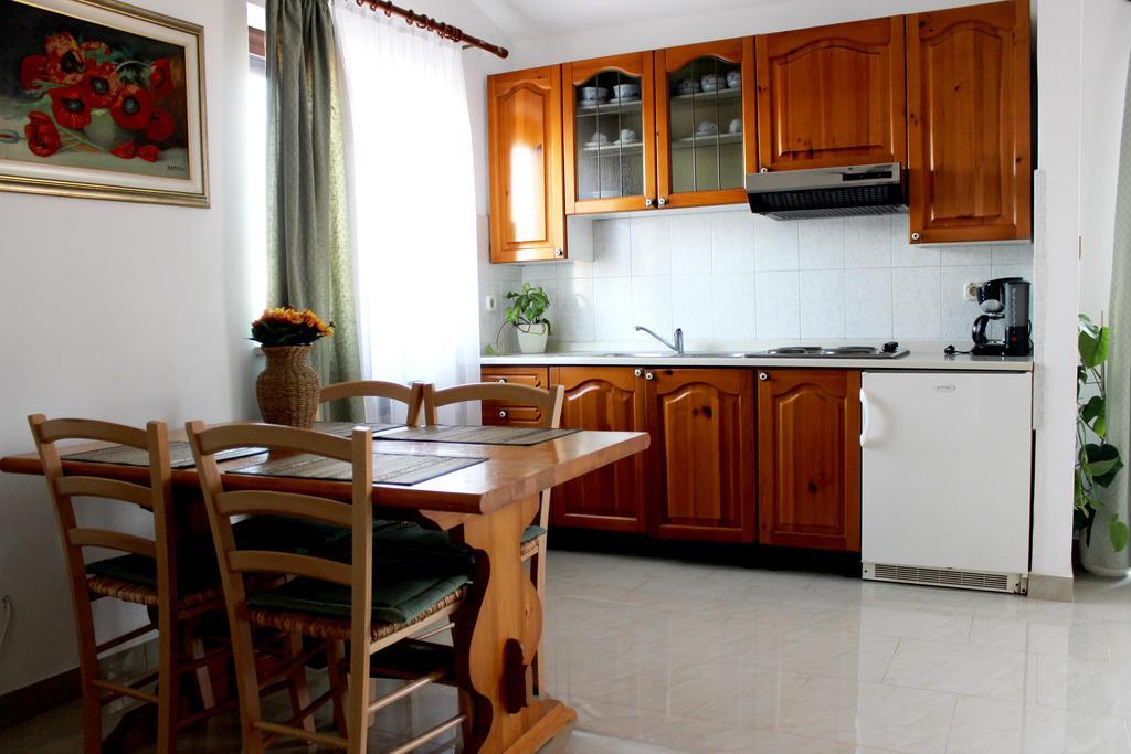 Apartments Cavae Romanae 梅杜林 外观 照片